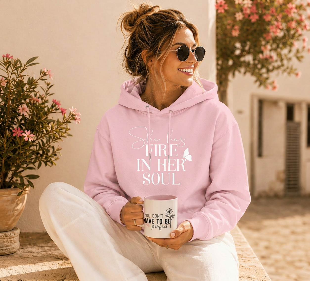Hoodie 'She has fire in her soul'